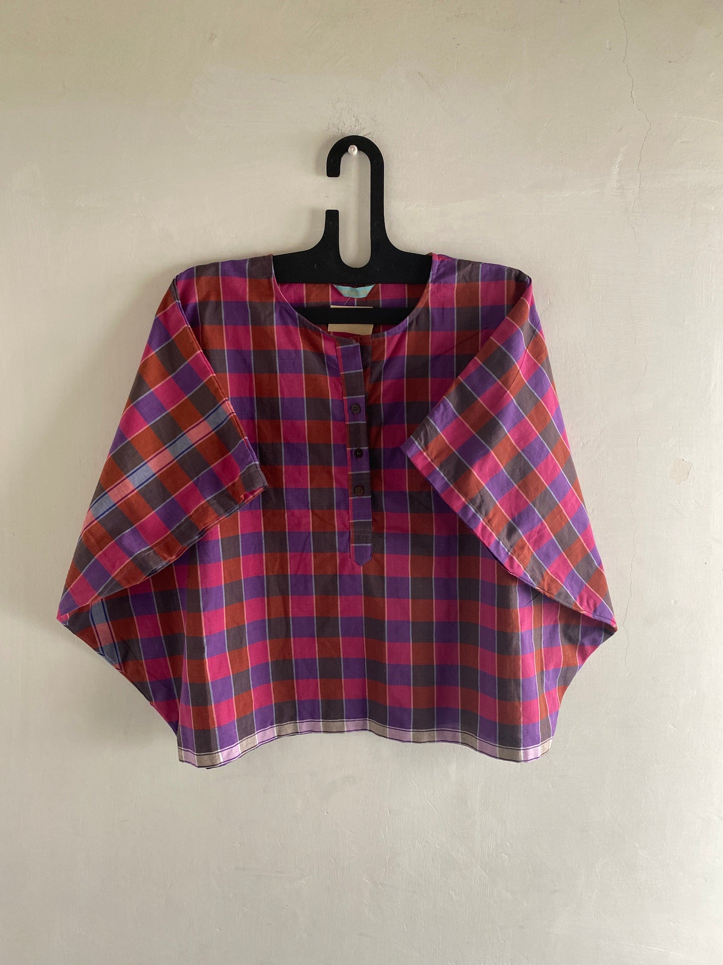 check batwing handloom