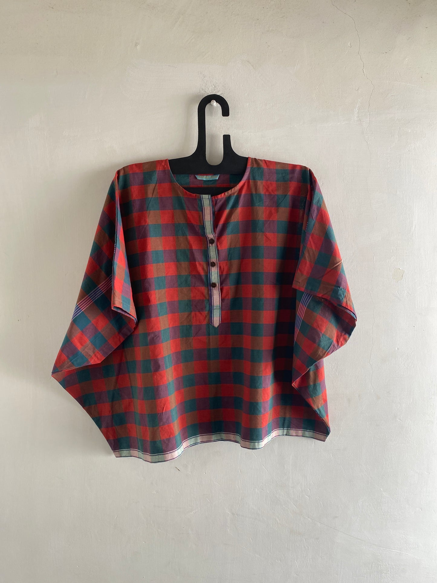 check batwing handloom