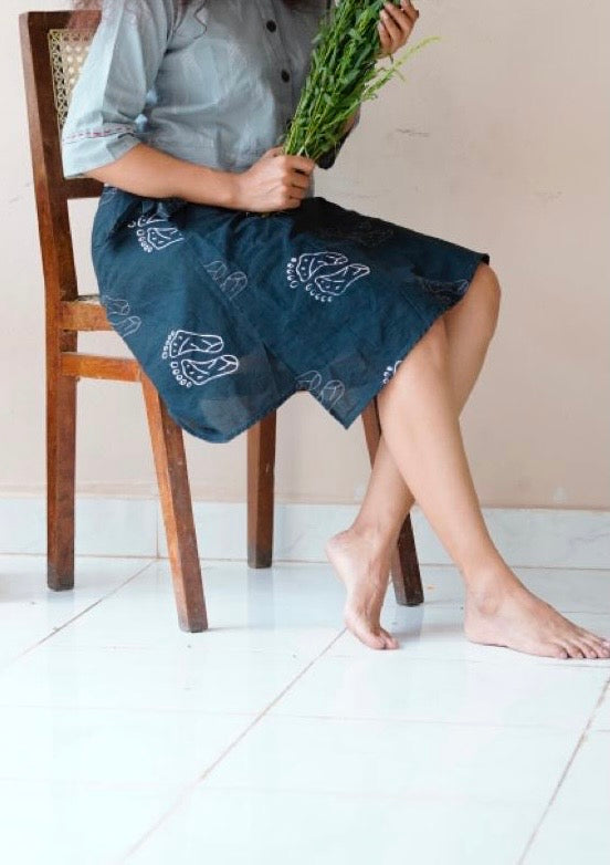 BLACK WRAP AROUND