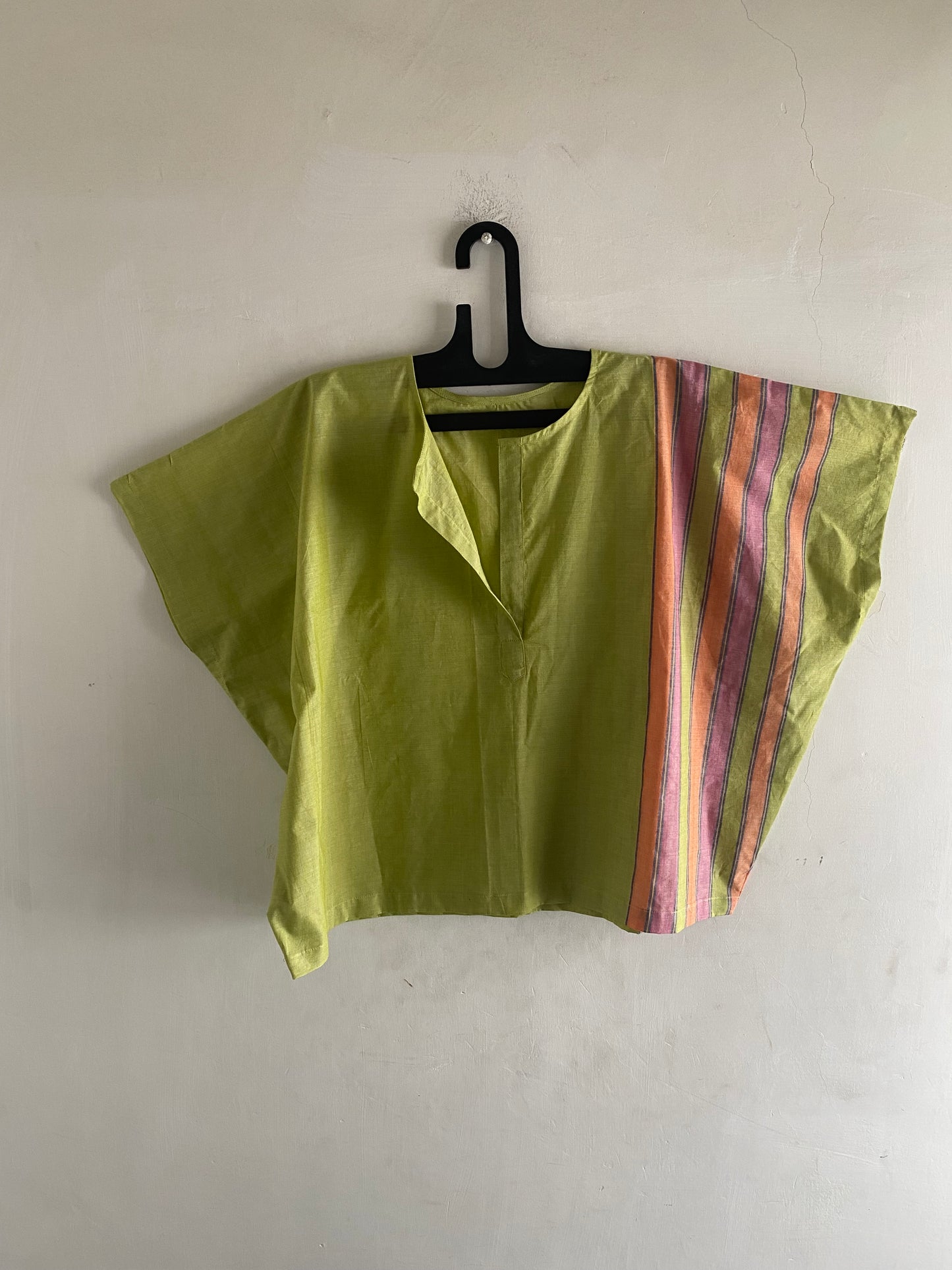 HANDLOOM batwing top
