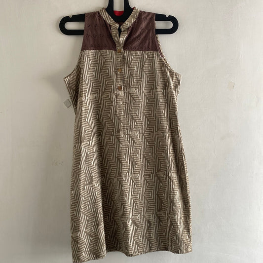 collared shift