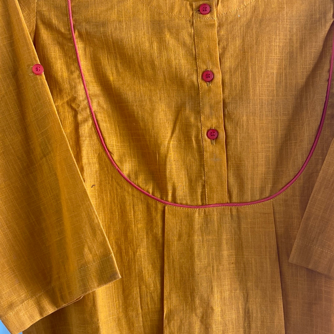 Saffron top