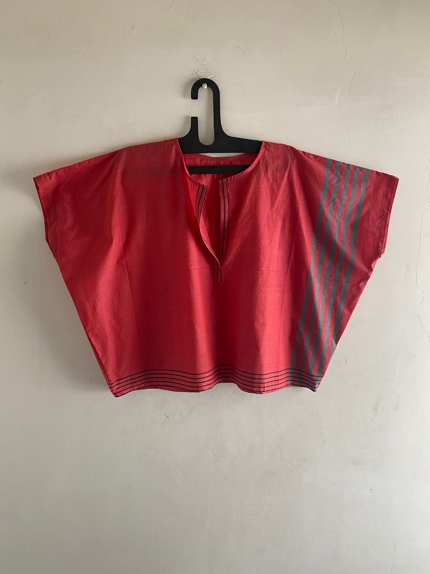 HANDLOOM batwing top