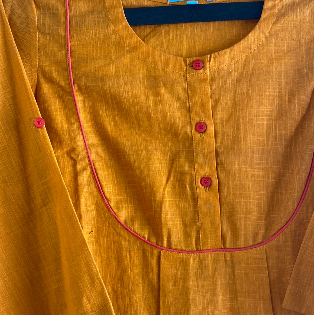 Saffron top