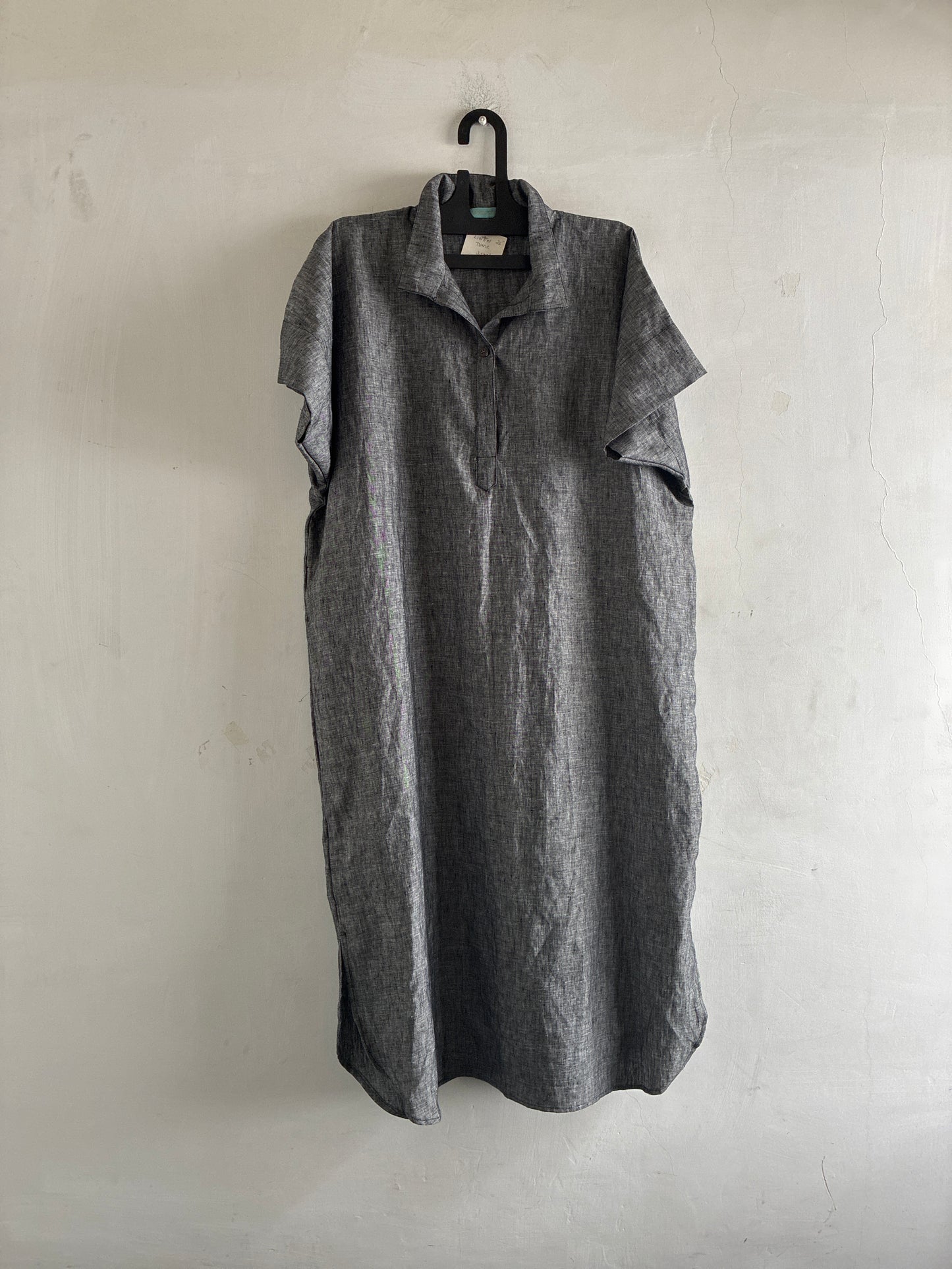 COLLARED LINEN TUNIC