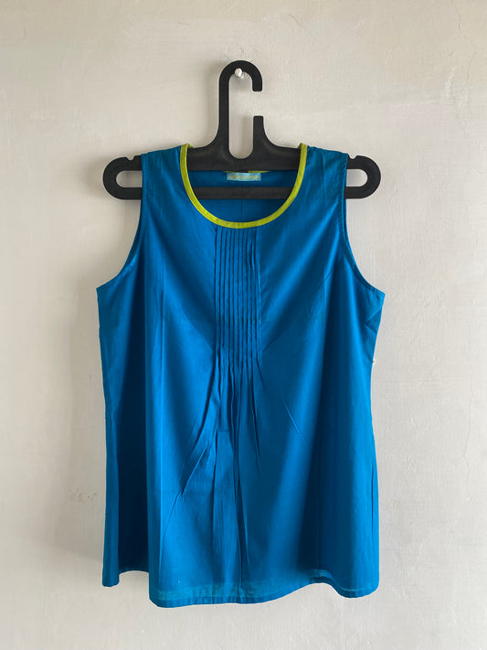 Sleeveless  pintuck top