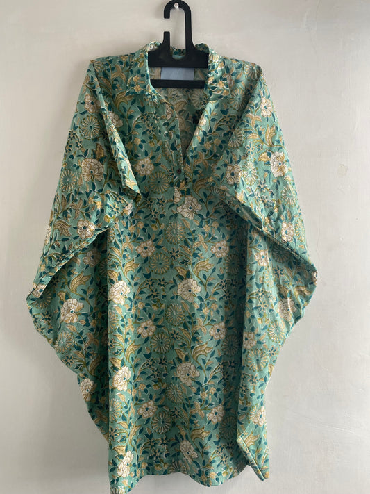 Batwing collared tunic
