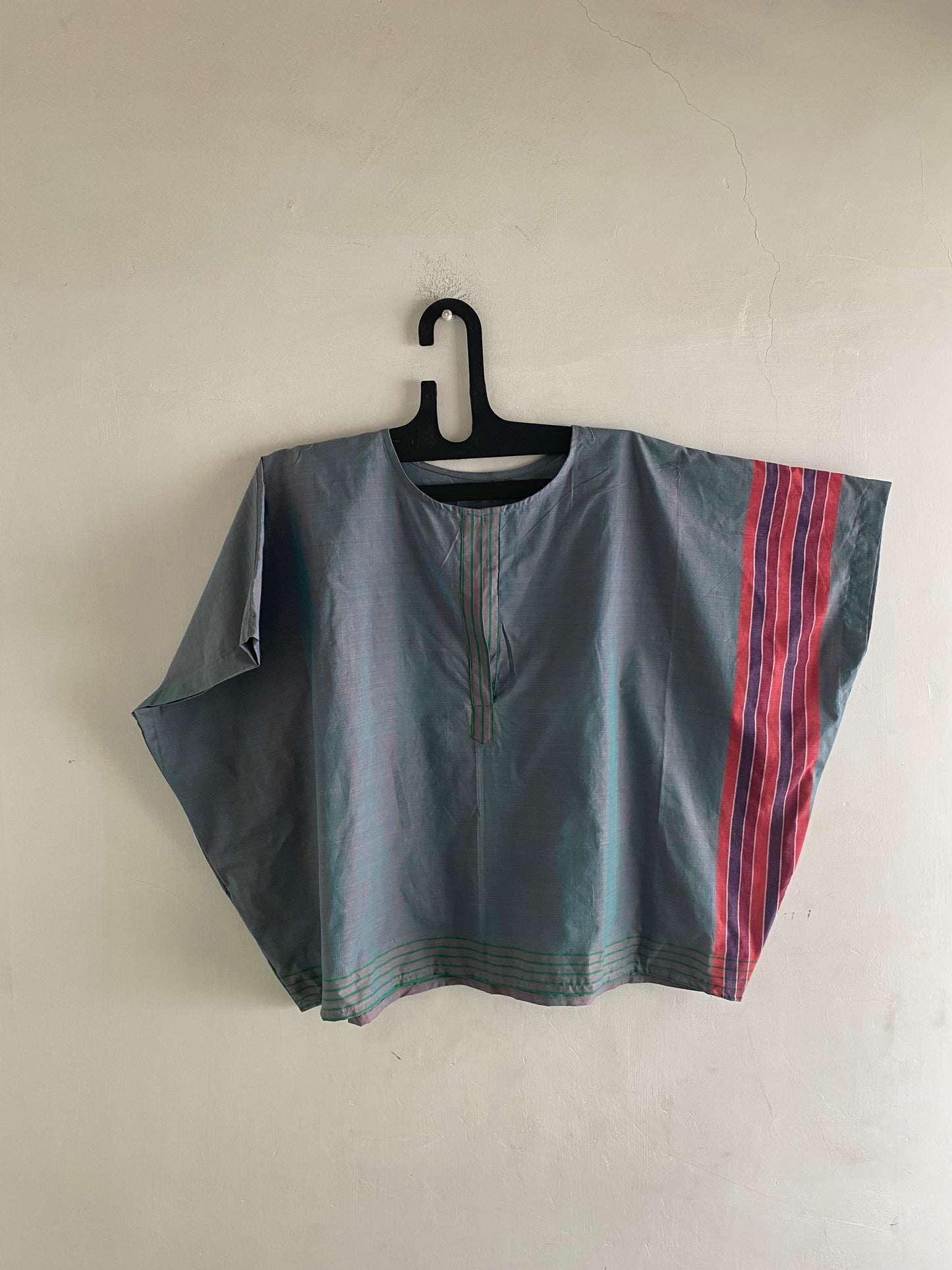 HANDLOOM batwing top