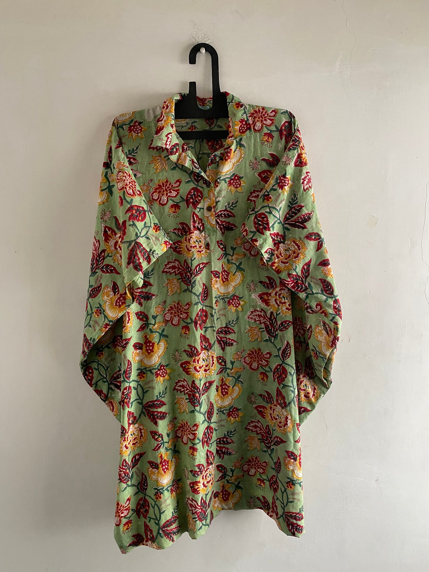 Batwing collared tunic