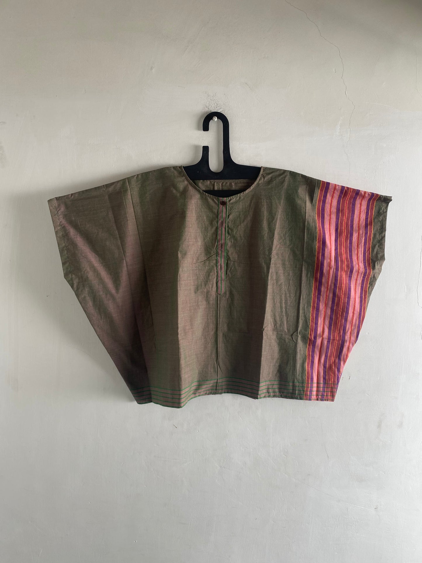 HANDLOOM batwing top